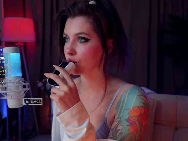 HoneyCherry Live Webcam on BongaCams