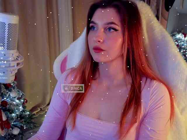 HoneyCherry Live Webcam on {site_name}