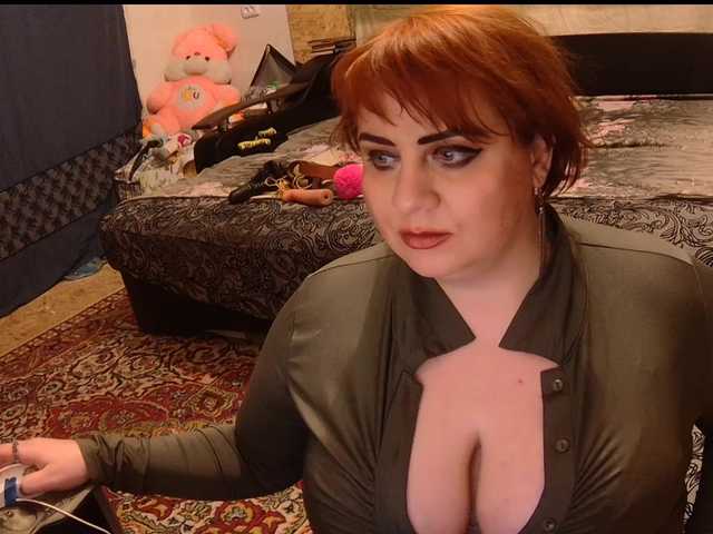 juicy-fruittt's BongaCams show and profile