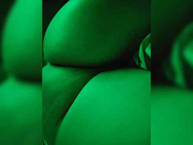 Slipsy696 webcam