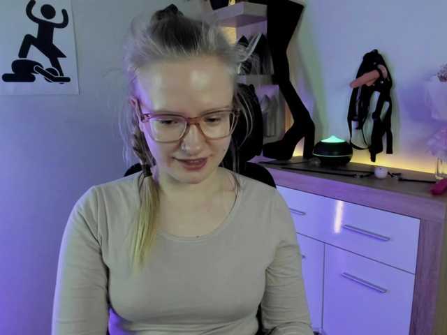 Watch NancyErotic, she wants to orgasm for your indulgence NancyErotic from BongaCams