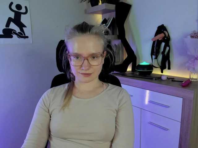 Watch NancyErotic, she wants to orgasm for your indulgence NancyErotic from BongaCams