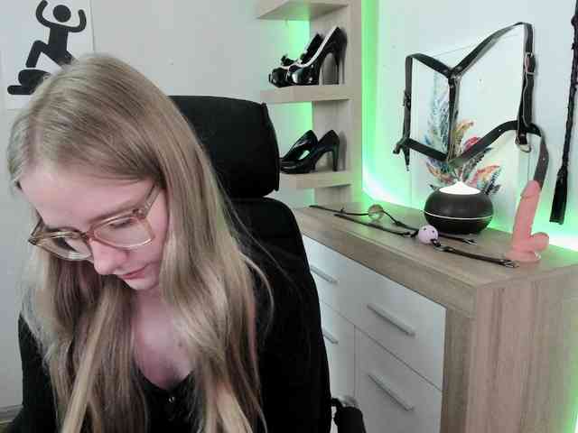 naughty chat room NancyErotic