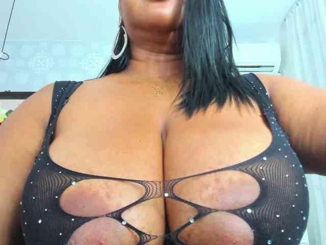 milfebony webcam