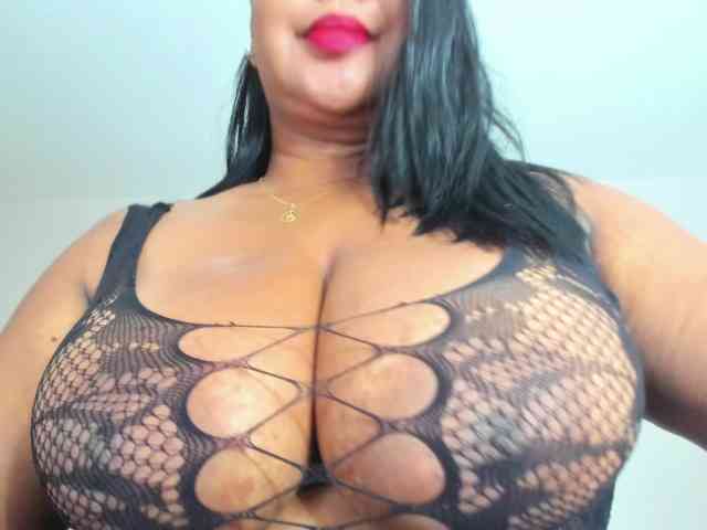 milfebony webcam