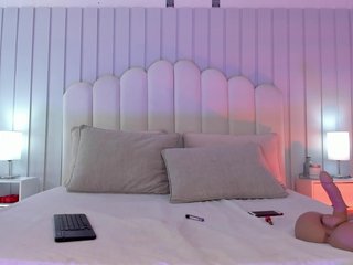 Ashley-Pink Porn Show