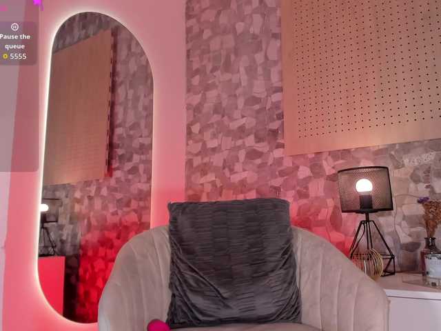 Ashley-Pink's BongaCams show and profile