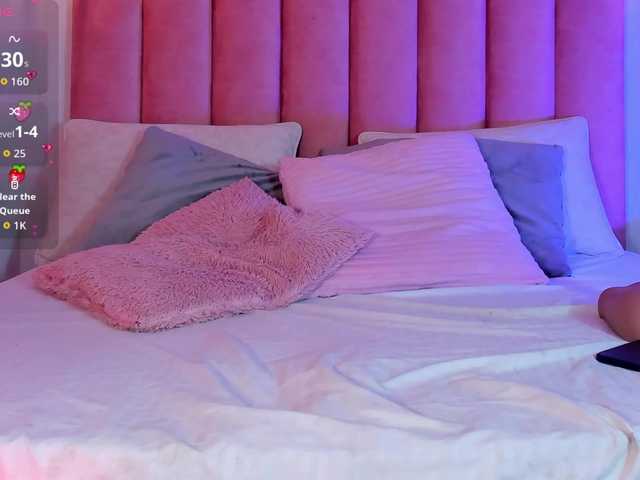 Ashley-Pink's BongaCams show and profile