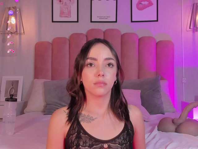 Ashley-Pink's BongaCams show and profile