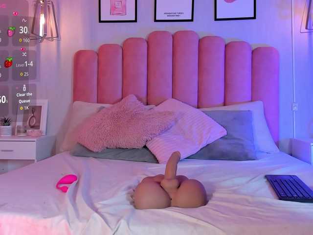 Ashley-Pink's BongaCams show and profile