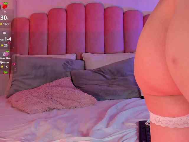 Ashley-Pink webcam
