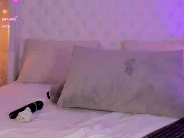 Ashley-Pink webcam