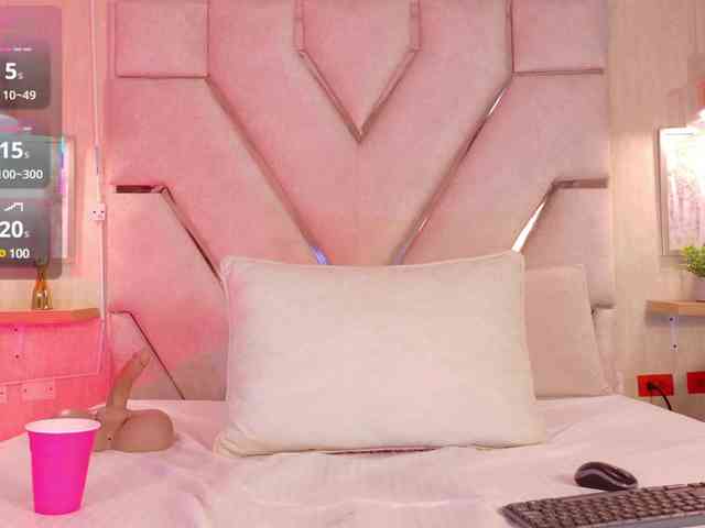 Ashley-Pink webcam