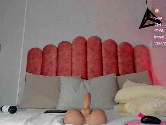 Ashley-Pink webcam