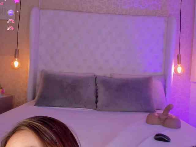 Ashley-Pink webcam