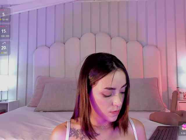 Ashley-Pink webcam