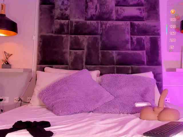 Ashley-Pink webcam