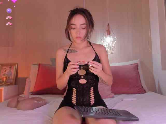 Ashley-Pink webcam