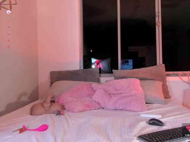 Ashley-Pink webcam