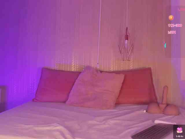 Ashley-Pink webcam