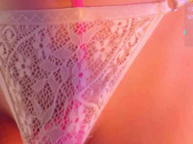 Ashley-Pink webcam