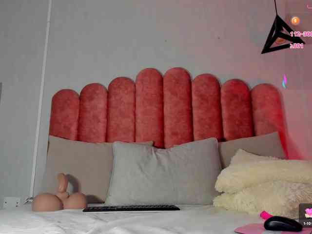 Ashley-Pink webcam