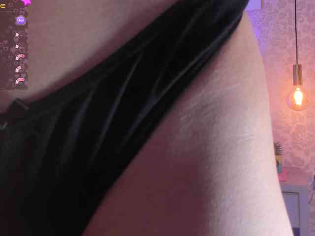 Ashley-Pink webcam