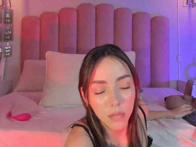 Ashley-Pink webcam