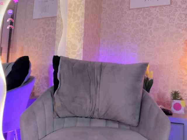 Ashley-Pink webcam