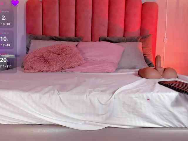 Ashley-Pink webcam