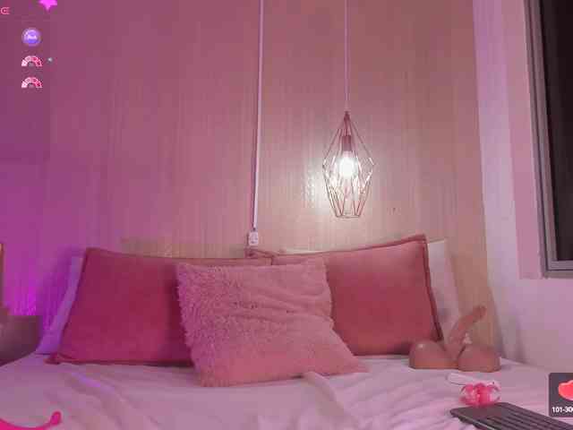 Ashley-Pink webcam