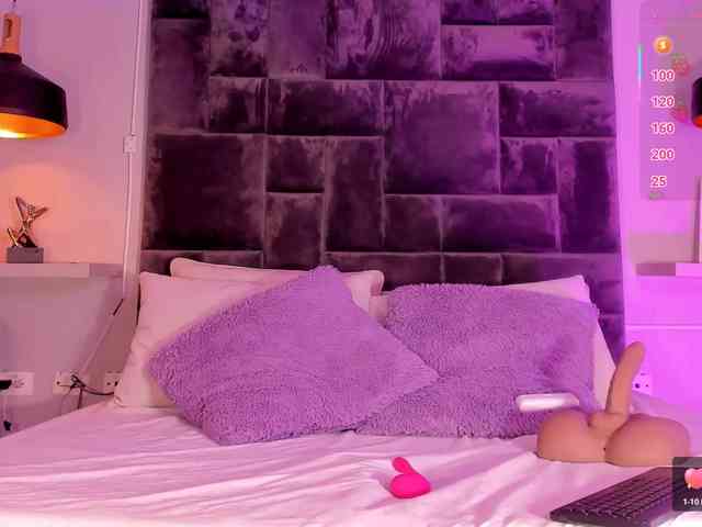 Ashley-Pink webcam