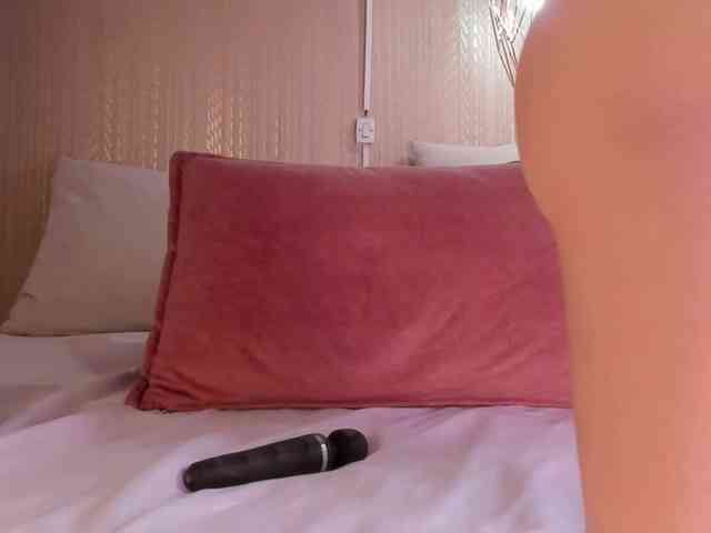 Ashley-Pink webcam