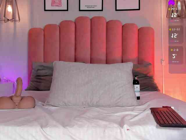Ashley-Pink webcam