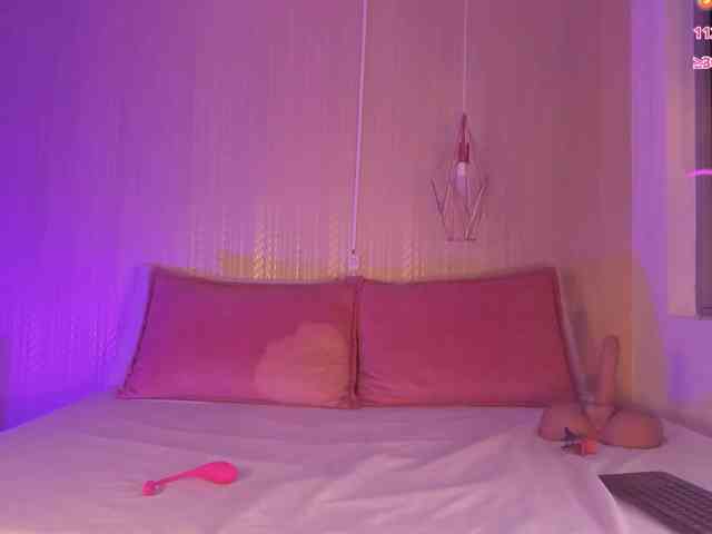 Ashley-Pink webcam