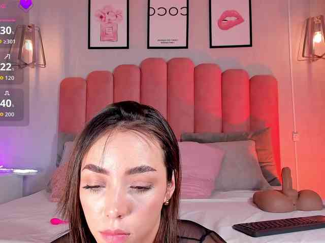 Ashley-Pink webcam