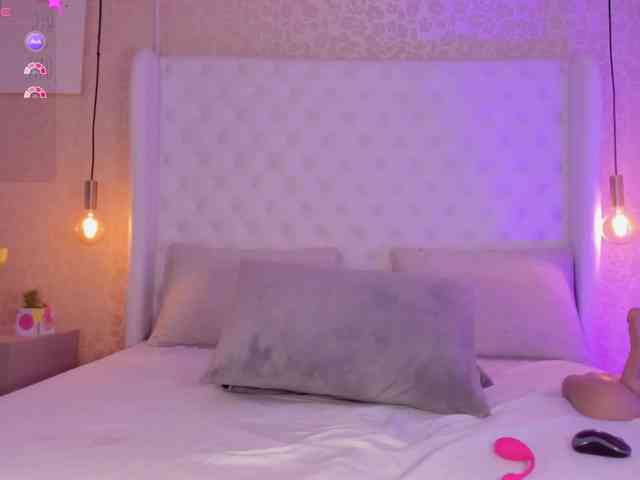 Ashley-Pink webcam