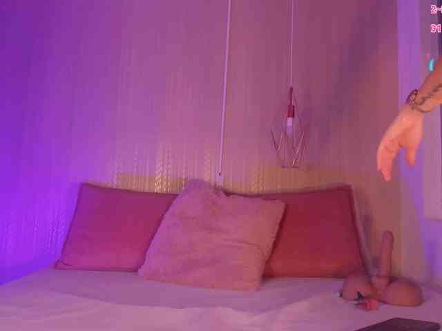 Ashley-Pink webcam