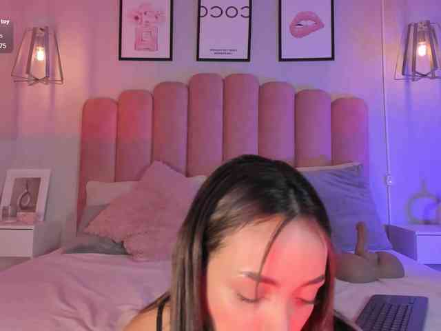 Ashley-Pink webcam