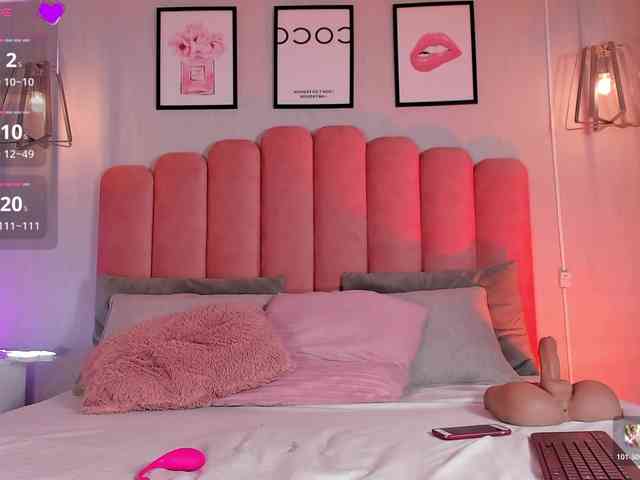 Ashley-Pink webcam