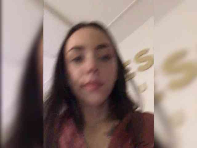 Ashley-Pink webcam