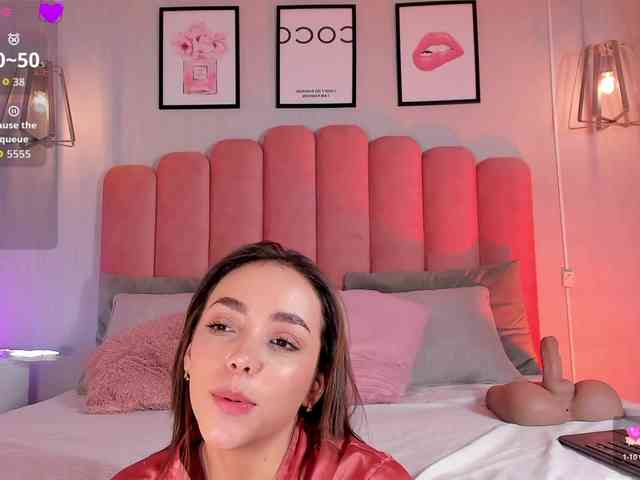 Ashley-Pink webcam