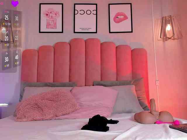 Ashley-Pink webcam