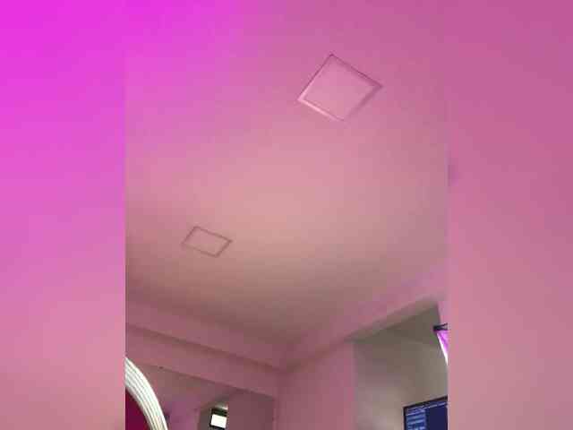 Ashley-Pink webcam