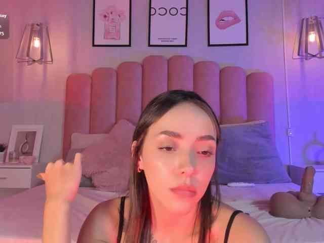 Ashley-Pink webcam