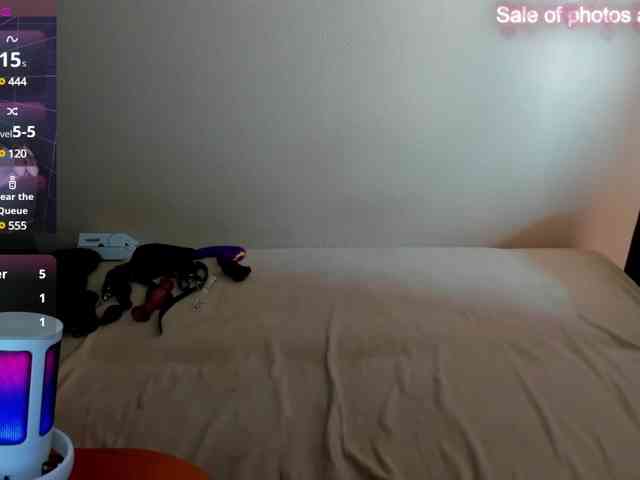 ElliMilka webcam