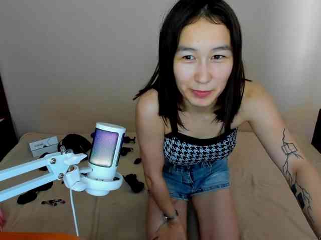 ElliMilka webcam