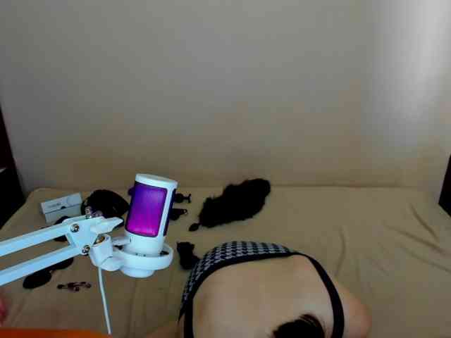 ElliMilka webcam