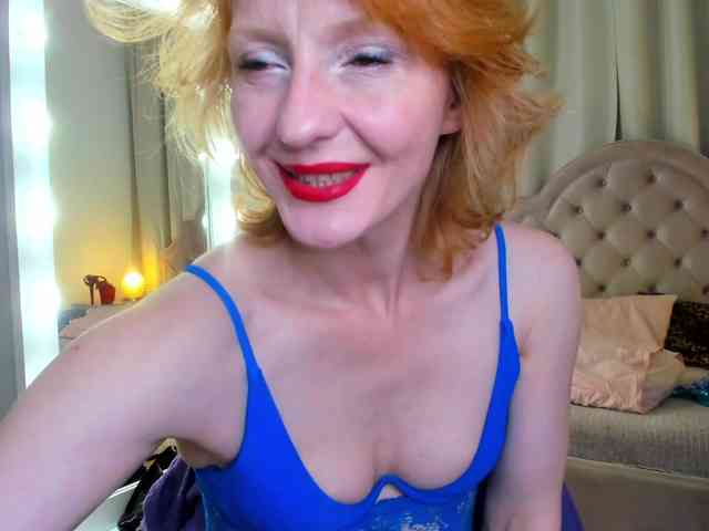 chat with cam SquirtyAlisa