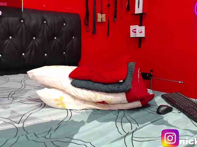 Nicki-latina webcam